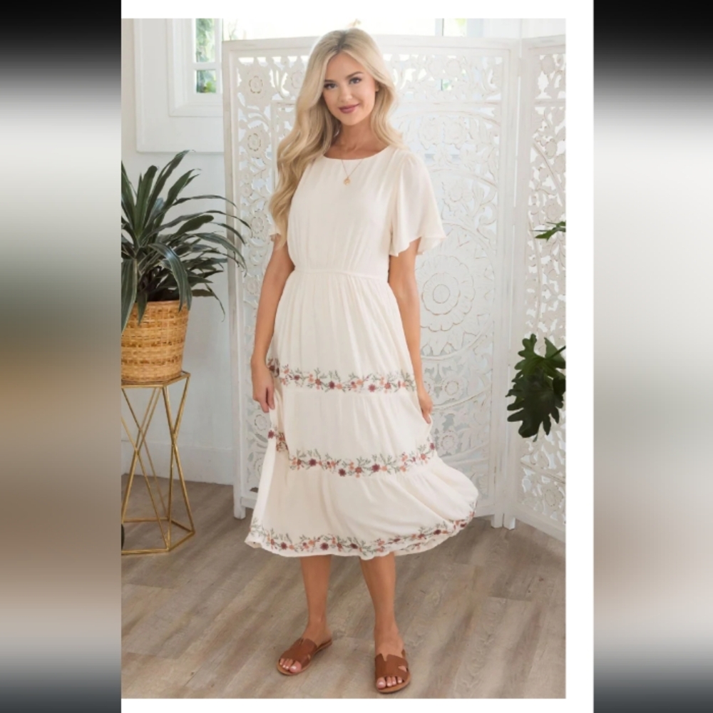 Polagram Embroidered Boutique Midi Dress